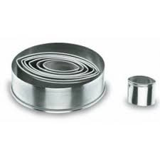 CAJA 7 CORTAPASTAS OVAL. LISOS, INOX.